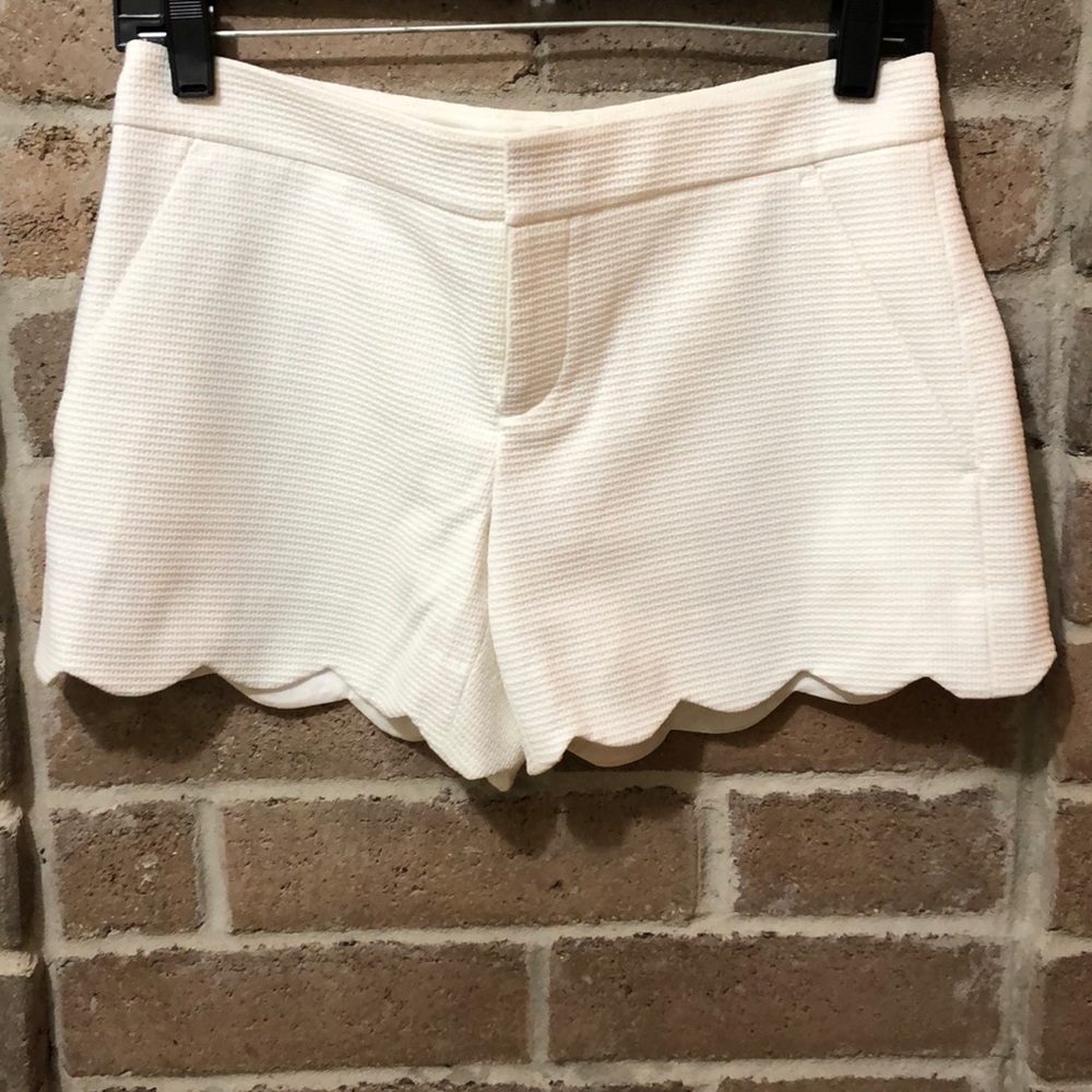 Club Monaco Cream Scallop Hem Shorts